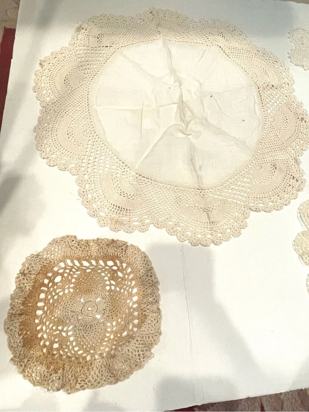 Lot of five vintage doilies